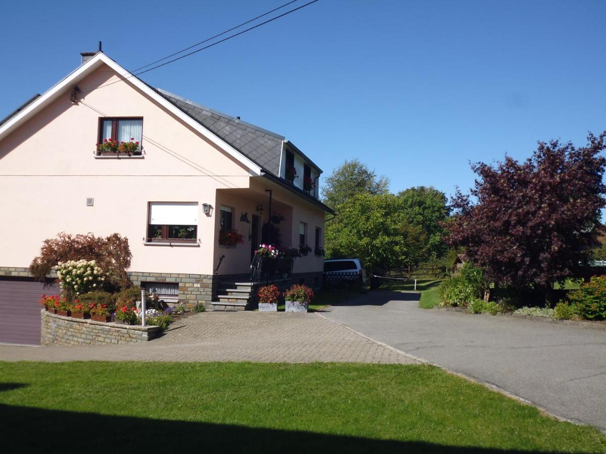 Eifel Lodge Бутгенбах Екстериор снимка